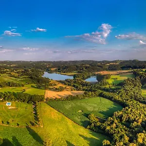 https://domaine-les-teuilleres.midi-pyreneeshotels.com
